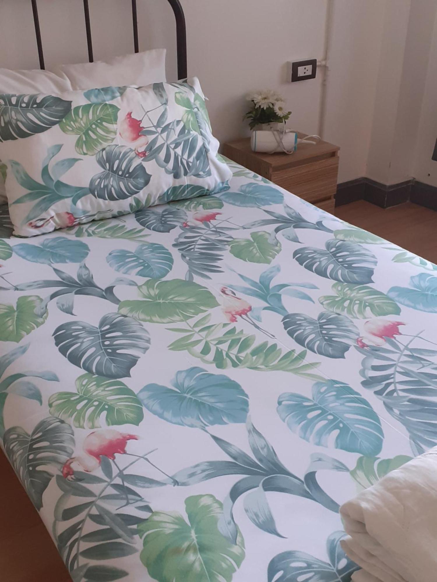 Baansu Hostel Банкок Екстериор снимка