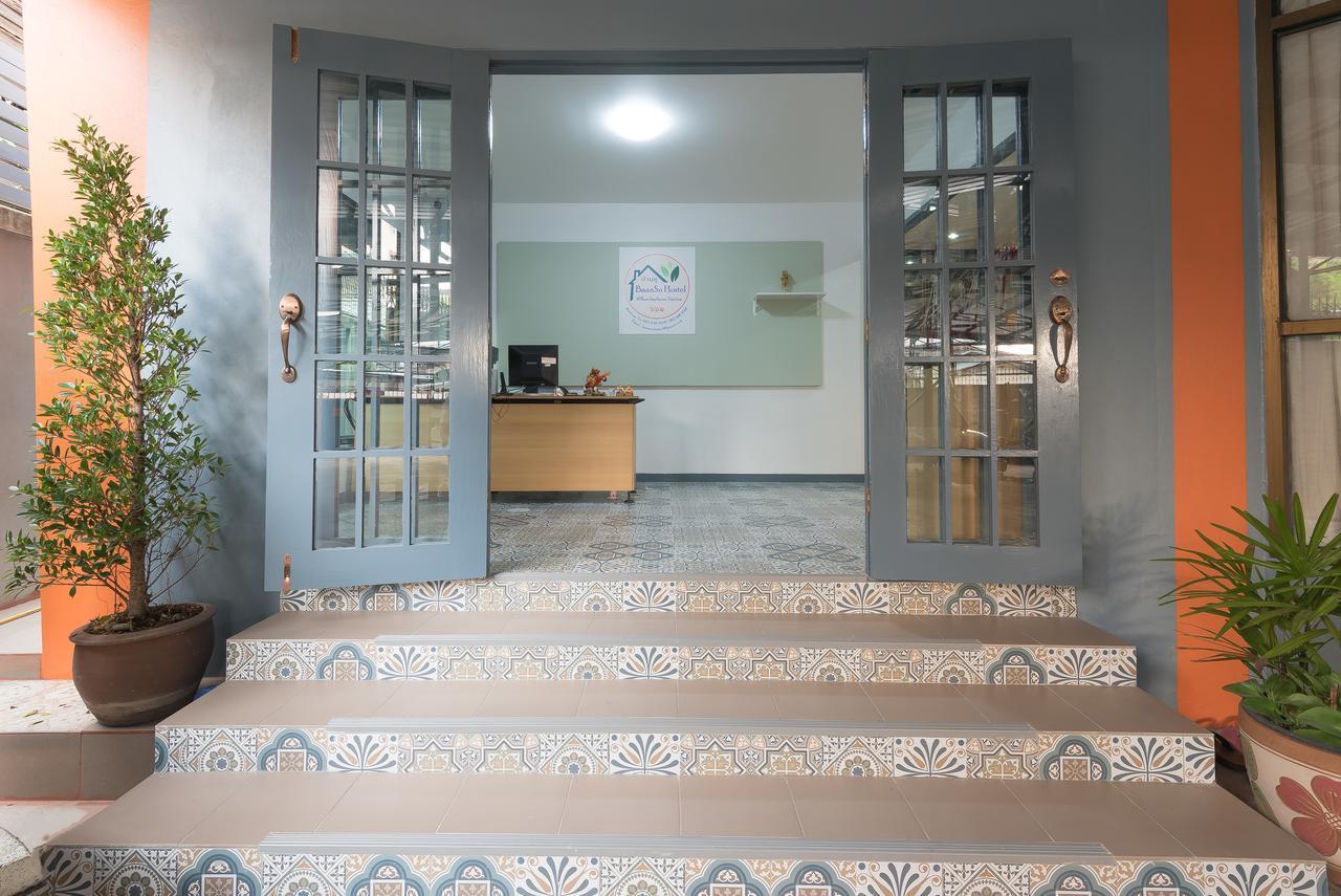 Baansu Hostel Банкок Екстериор снимка