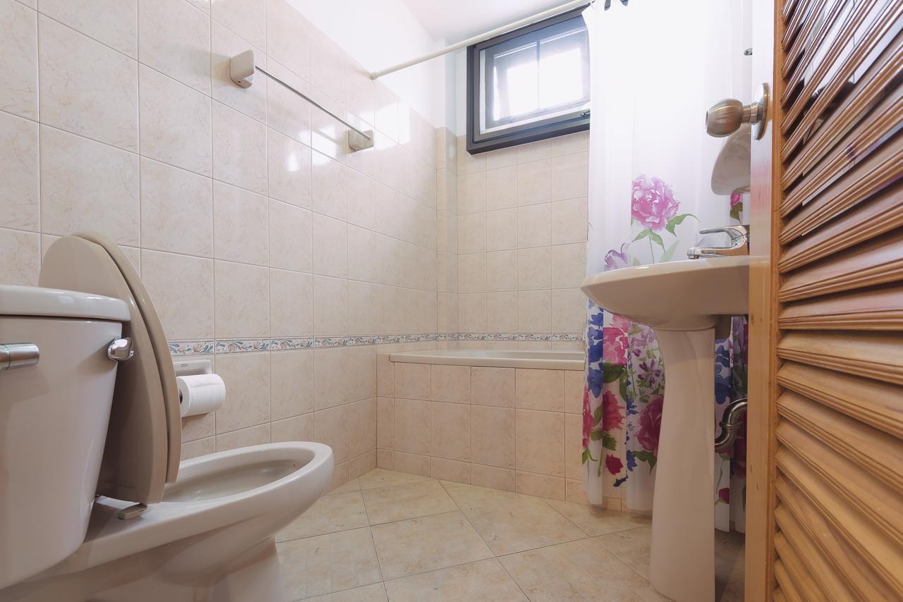 Baansu Hostel Банкок Екстериор снимка