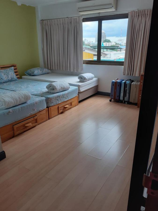 Baansu Hostel Банкок Екстериор снимка